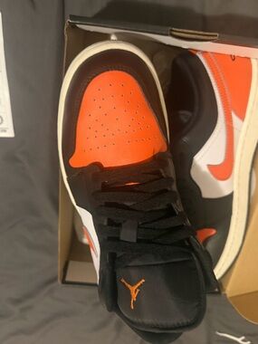 Jordan Black Sneakers